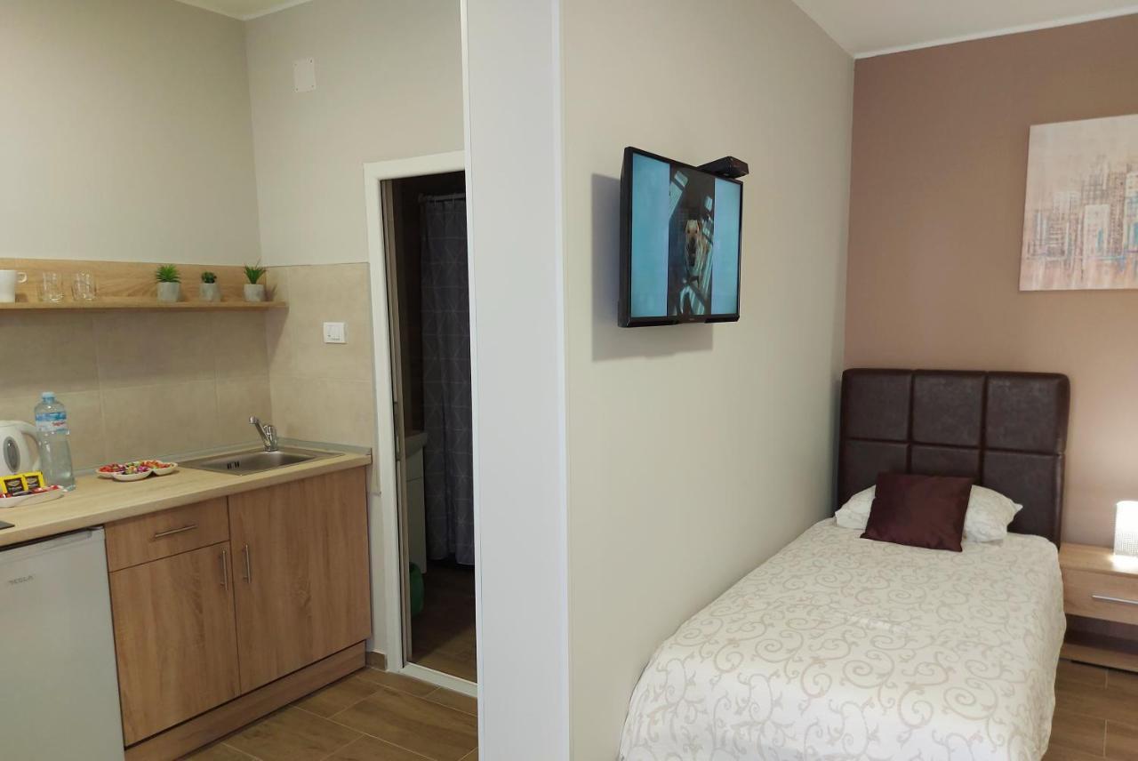 Auberge de jeunesse Centar lux 2 à Zrenjanin Extérieur photo