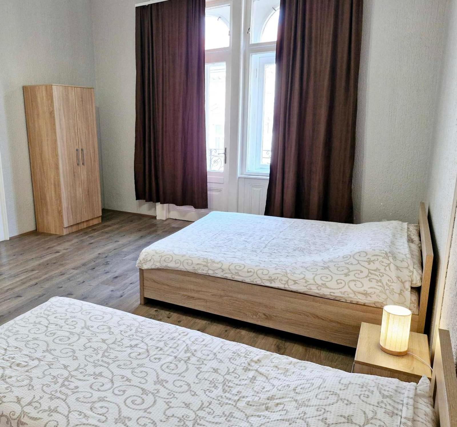 Auberge de jeunesse Centar lux 2 à Zrenjanin Extérieur photo