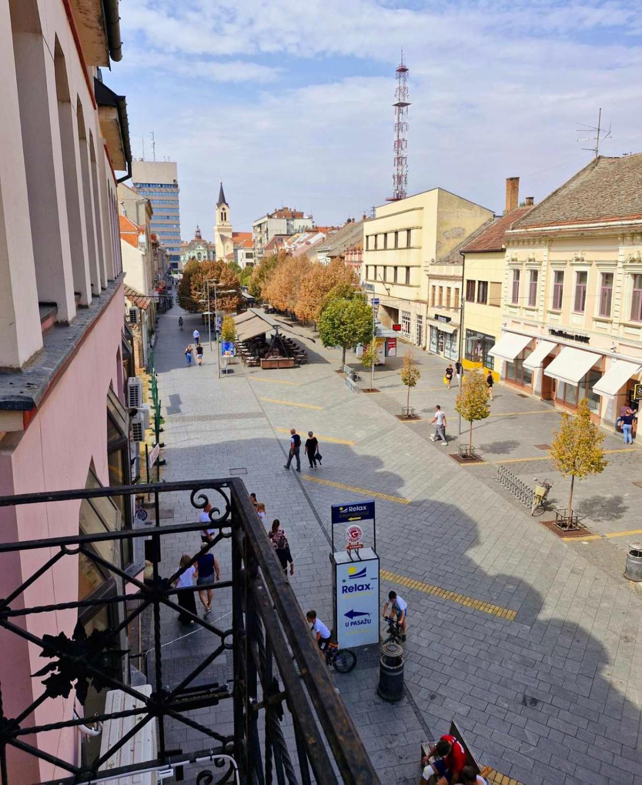 Auberge de jeunesse Centar lux 2 à Zrenjanin Extérieur photo