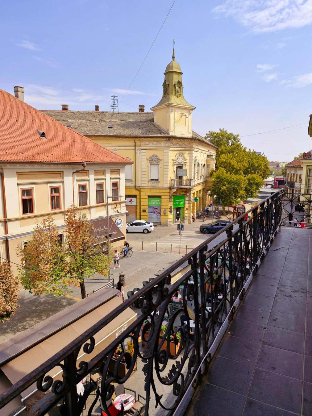Auberge de jeunesse Centar lux 2 à Zrenjanin Extérieur photo