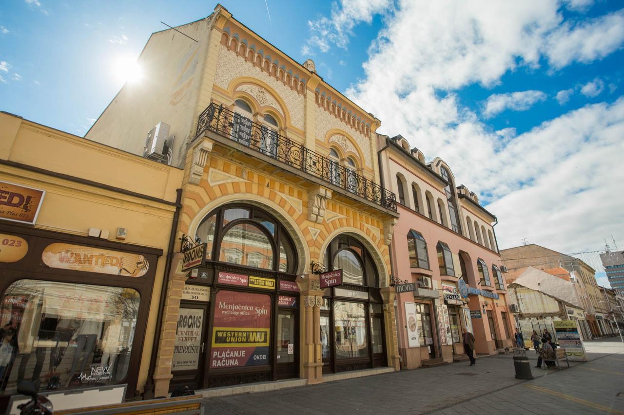 Auberge de jeunesse Centar lux 2 à Zrenjanin Extérieur photo