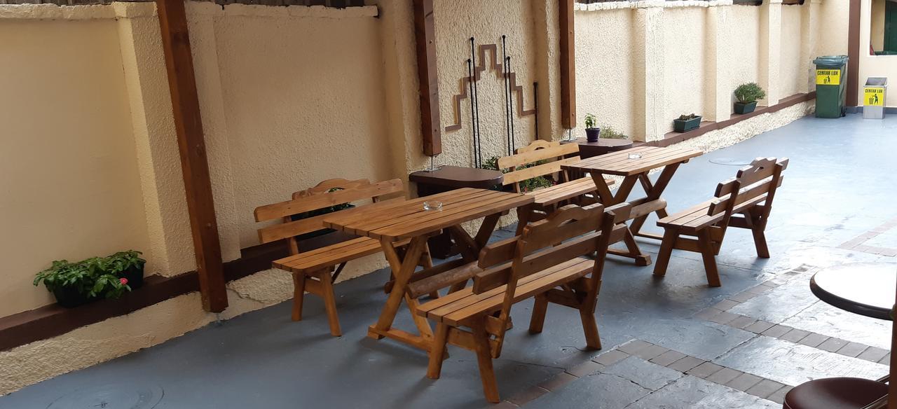 Auberge de jeunesse Centar lux 2 à Zrenjanin Extérieur photo