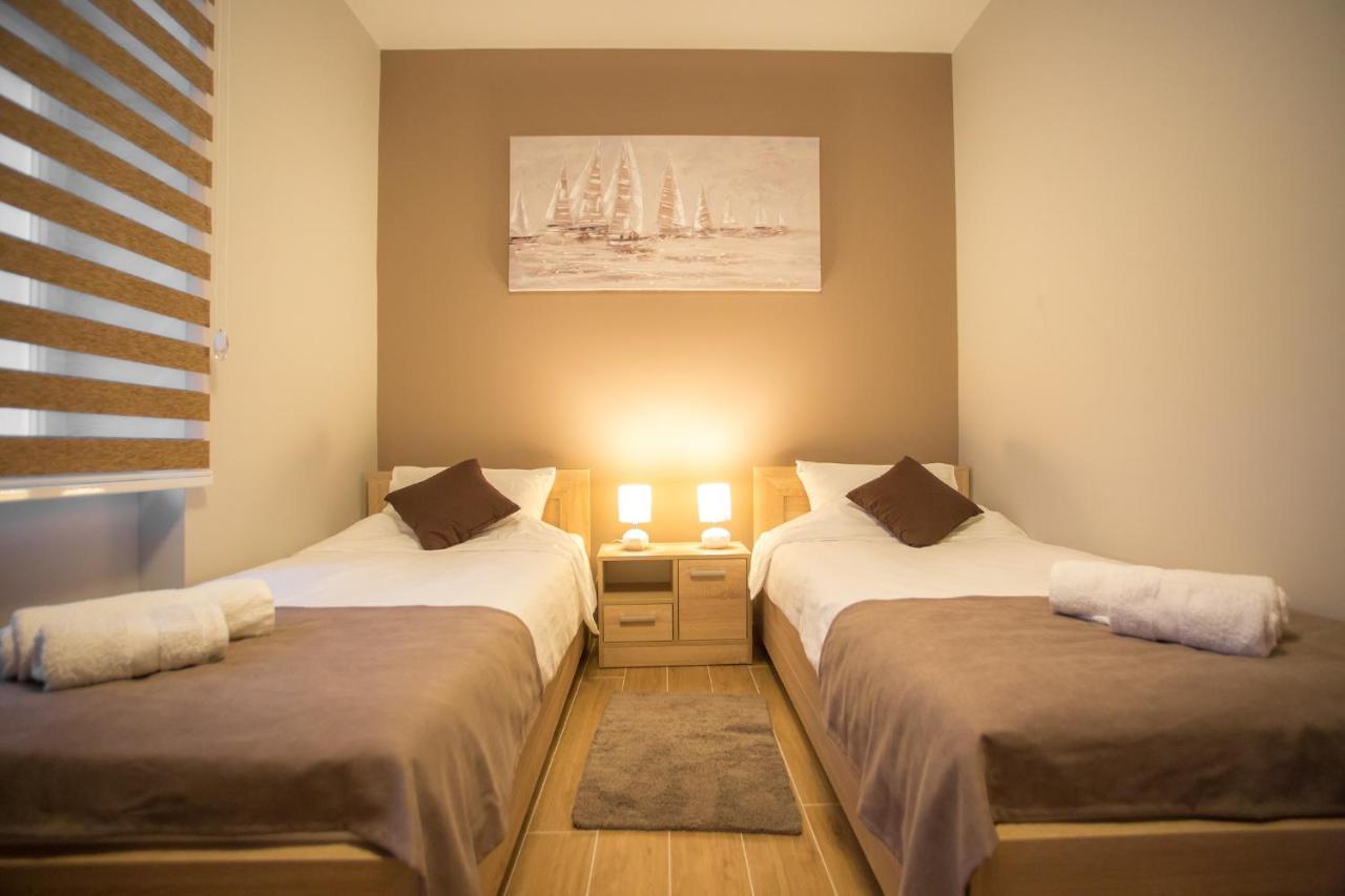 Auberge de jeunesse Centar lux 2 à Zrenjanin Extérieur photo